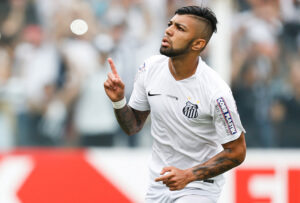Mesmo longe da Baixada Santista, Gabigol continua fazendo o Santos lucrar - GettyImages