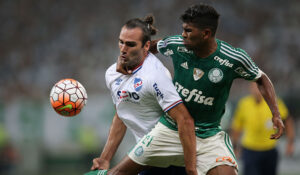 Léo Gamalho fecha com o Coritiba para a Série B - Getty Images