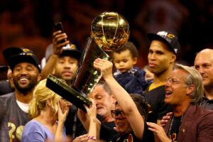 Cleveland Cavaliers fez história ao reverter um placar de 3 a 1 na série das finais de 2016 - Getty Images