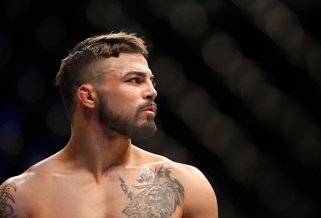 Mike Perry se envolveu em briga - GettyImages