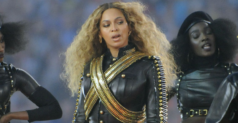 Beyoncé pode se apresentar no Super Bowl ao lado de Shakira - Getty Images