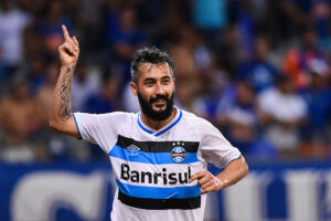Ex-Grêmio e Corinthians, Douglas anuncia aposentadoria - GettyImages