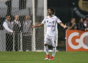Jogador perdeu espaço no Santos após a chegada de Jorge Sampaoli no clube - GettyImages