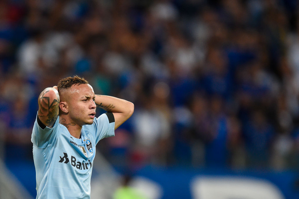 Grêmio define mudança no contrato de Everton e web vai ao delírio - GettyImages
