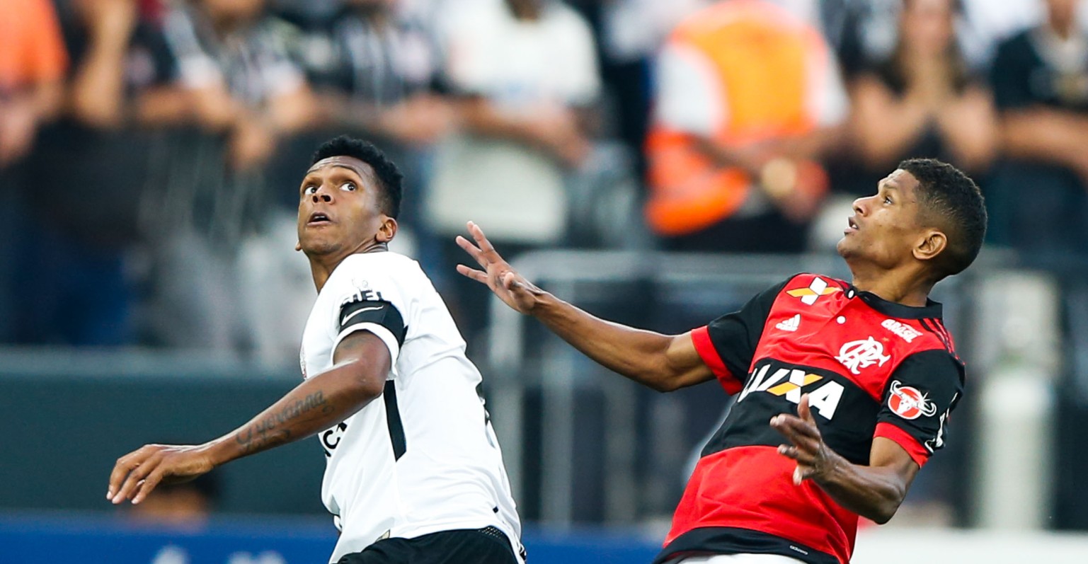 Jô contra o Flamengo - Getty Images