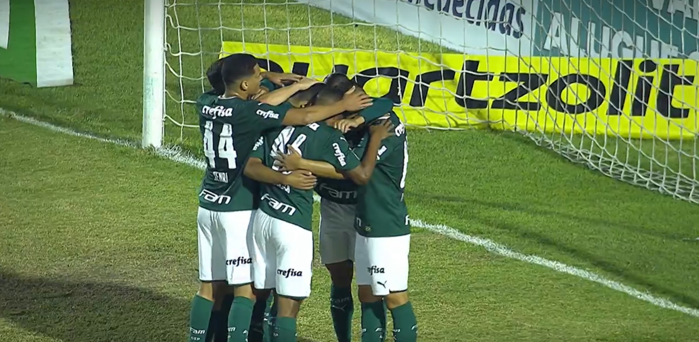 Palmeiras vence o Santo André, diminui diferença para o Novorizontino e segue vivo no Paulistão - Transmissão/ Premiere