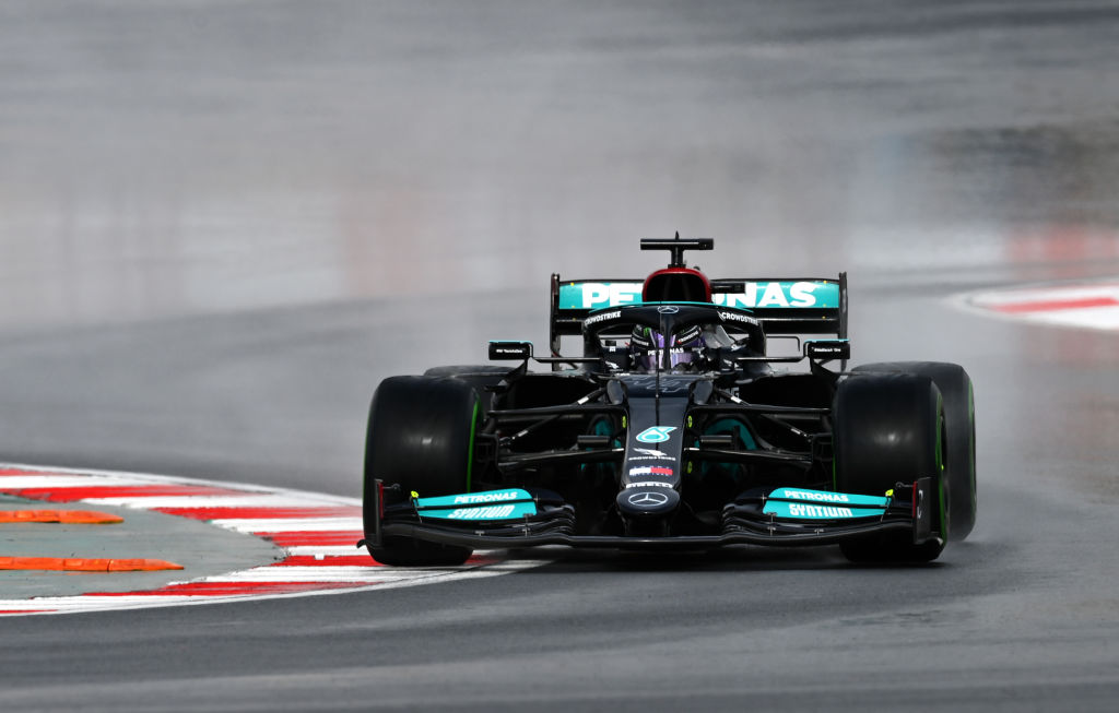 GP da Turquia: Hamilton bate recorde da pista, mas vai largar em 11º; Bottas leva pole - GettyImages