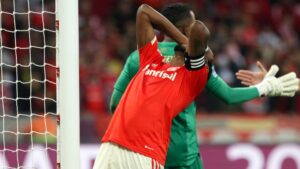 Edenilson e Internacional ainda não esqueceram da queda na Copa Sul-Americana - GettyImages