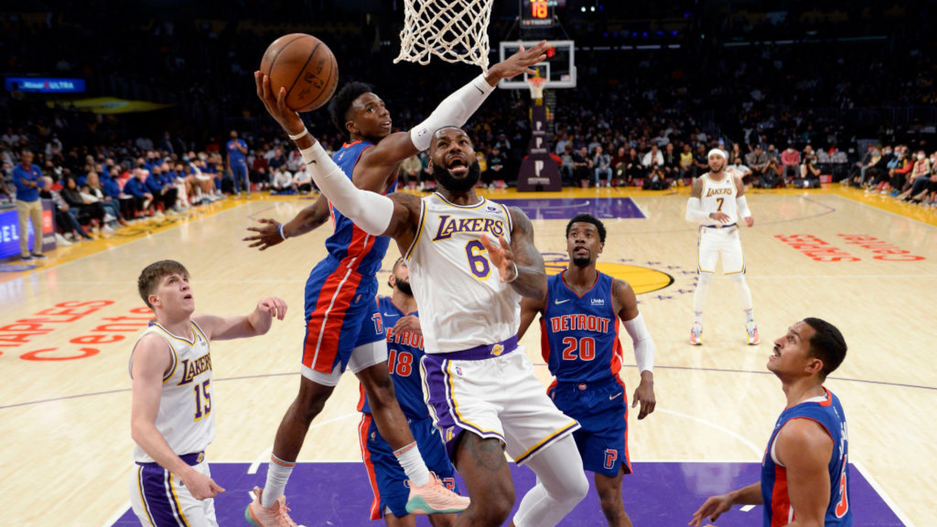 Lakers superam Pistons; Warriors seguem com melhor campanha na NBA - GettyImages