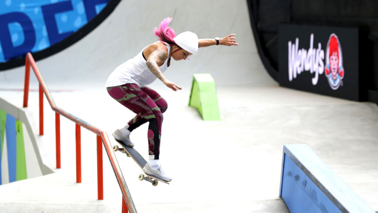 Leticia Bufoni ensina skate para Ítalo Ferreira - GettyImages