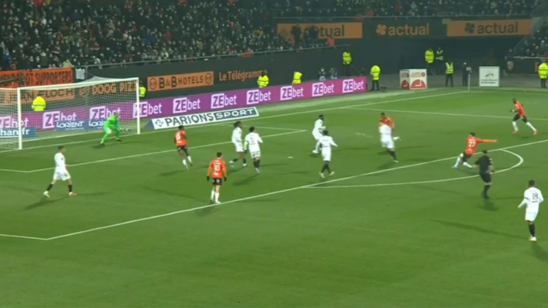 Com gol no fim, PSG busca empate com Lorient no Francês - Transmissão/ FOX Sports - 22-12-21