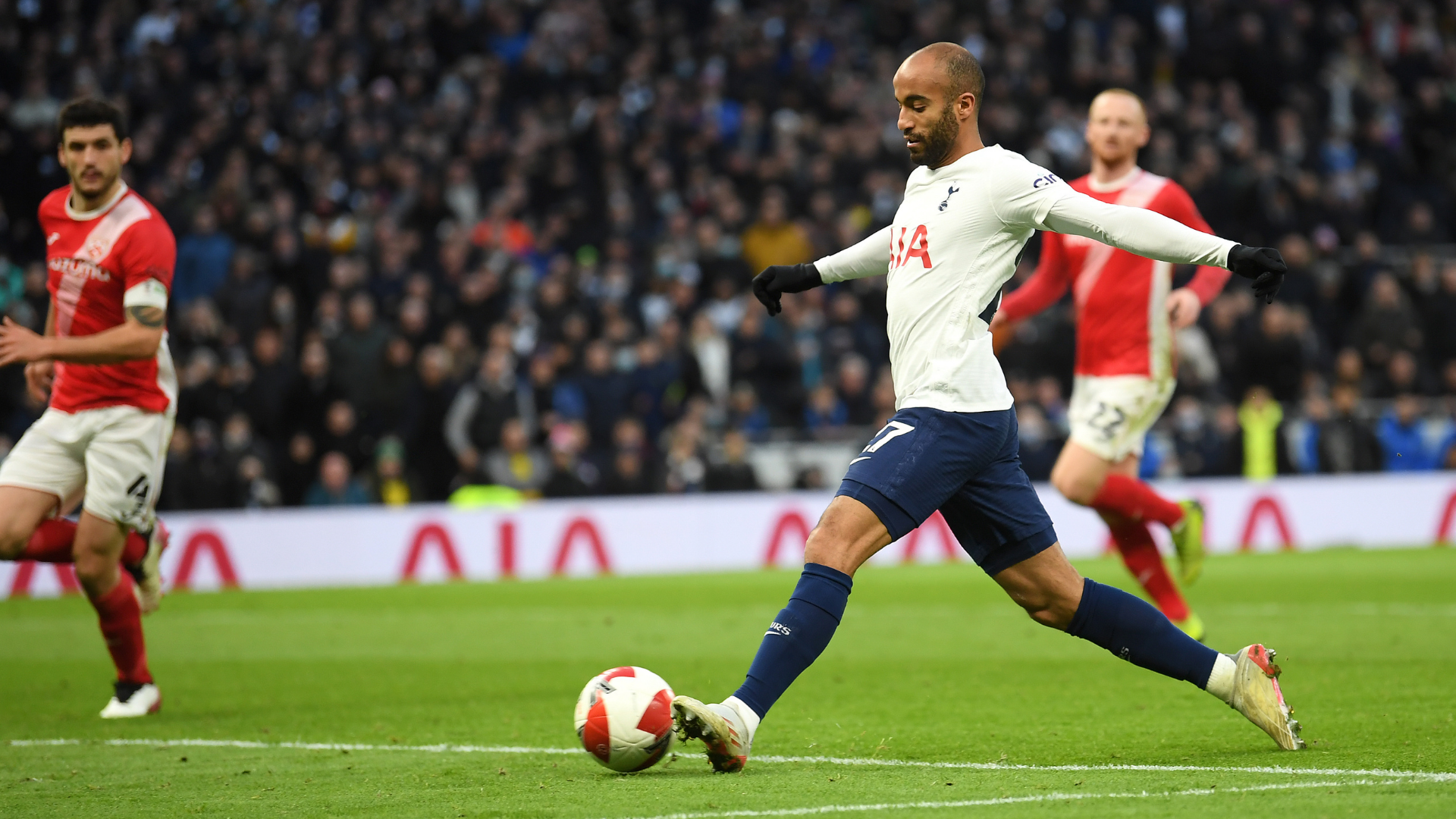 Lucas Moura comemora nova fase no Tottenham - Getty Images
