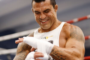 Luta entre Belfort e Holyfield divide apostas nos Estados Unidos - GettyImages