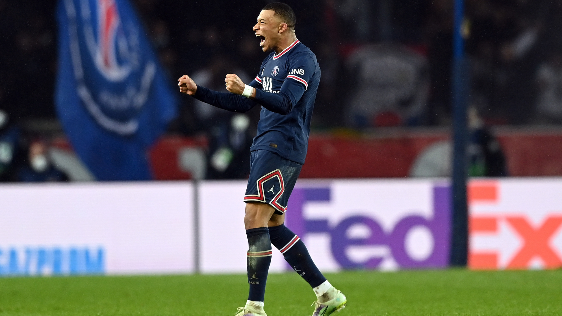 Mbappé pode renovar com o PSG - Getty Images