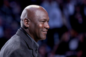 Michael Jordan já faturou mais de R$ 37 milhões com ida de Messi ao PSG - Getty Images