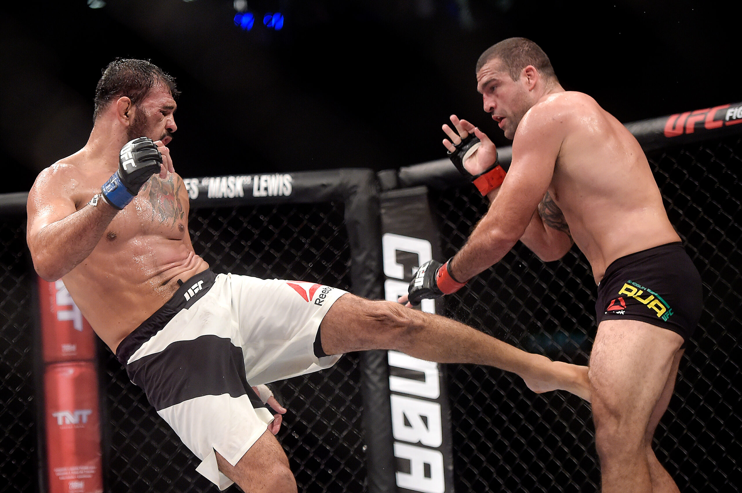 Rogério Minotouro encerra sua carreira no UFC Whittaker x Till neste sábado, 25 - Alexandre Loureiro/Inovafoto/UFC