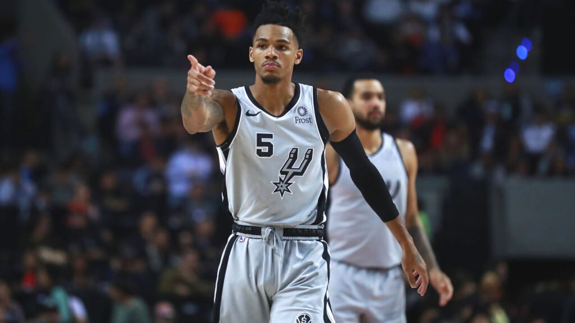 NBA tem troca de Dejounte Murray dos Spurs pelos Hawks - GettyImages