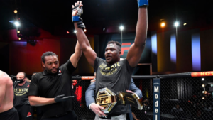 Francis Ngannou abriu o jogo sobre a possibilidade de enfrentar Jon Jones no UFC e provocou - GettyImages