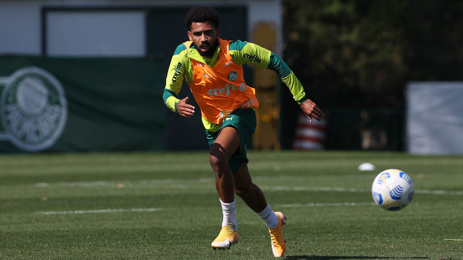 Matheus Fernandes, agora no Palmeiras, detonou o Barcelona - Cesar Greco / Palmeiras
