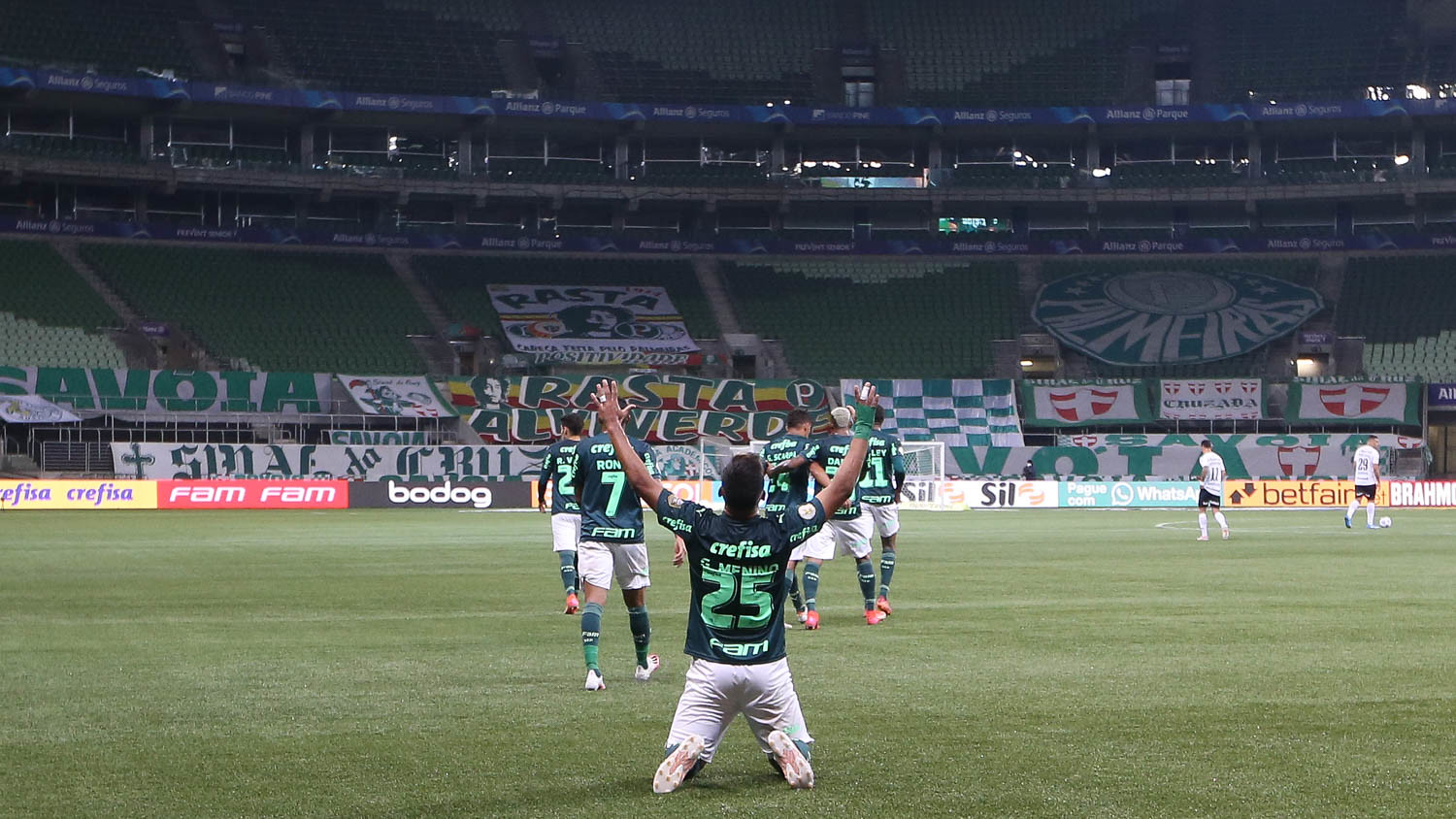 Palmeiras e Grêmio duelaram no Campeonato Brasileiro - GettyImages