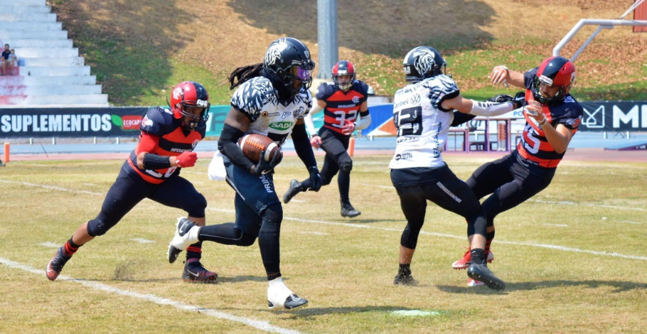 Running back Parris Lee alcançou uma marca impressionante - Tiago Munden