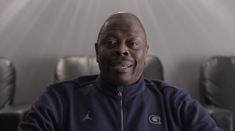 Astro dos Knicks está internado com coronavírus - YouTube