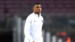 Presidente do PSG garante a permanência de Mbappé - GettyImages