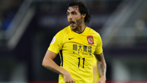 Santos quer Elkeson, que foi parceiro de Ricardo Goulart na China - GettyImages