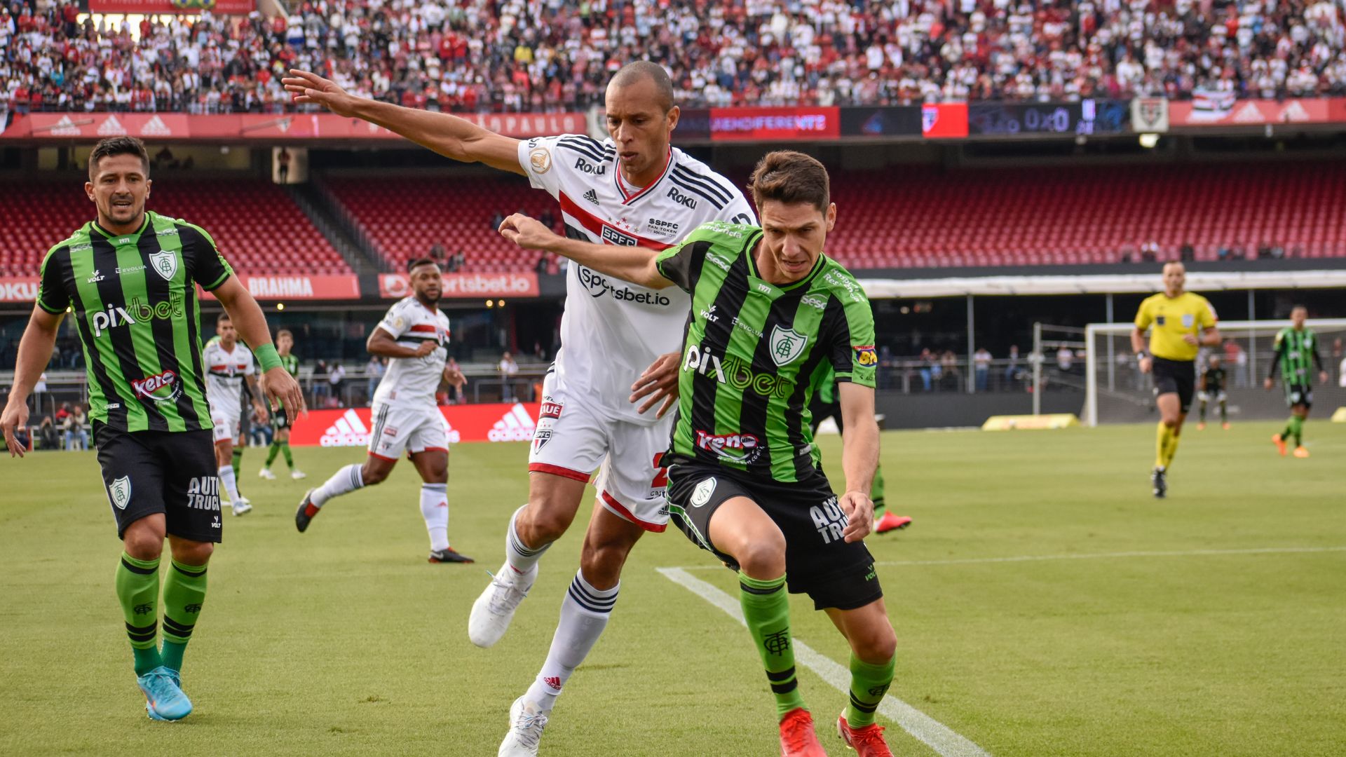 São Paulo e América-MG, pelo Brasileirão - Estevão Germano/ América-MG/ Flickr