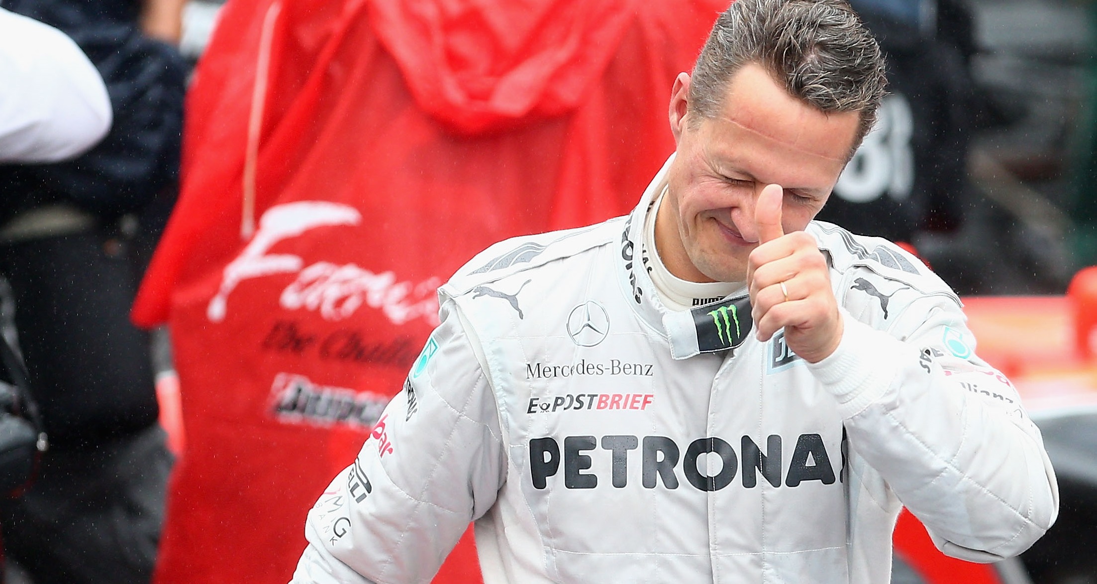 Michael Schummacher assiste formula 1 pela TV - GettyImages