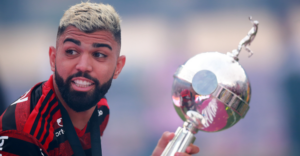 Emerson Shei coloca Flamengo como grande favorito e crava título do Mengão sobre o Palmeiras na Libertadores - Getty Images