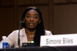 Simone Biles testemunha no Senado e aponta erros do FBI e da Federação de Ginástica: “Falharam conosco” - GettyImages