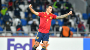Jogador da Espanha comemorando o gol pelas Eliminatórias - GettyImages