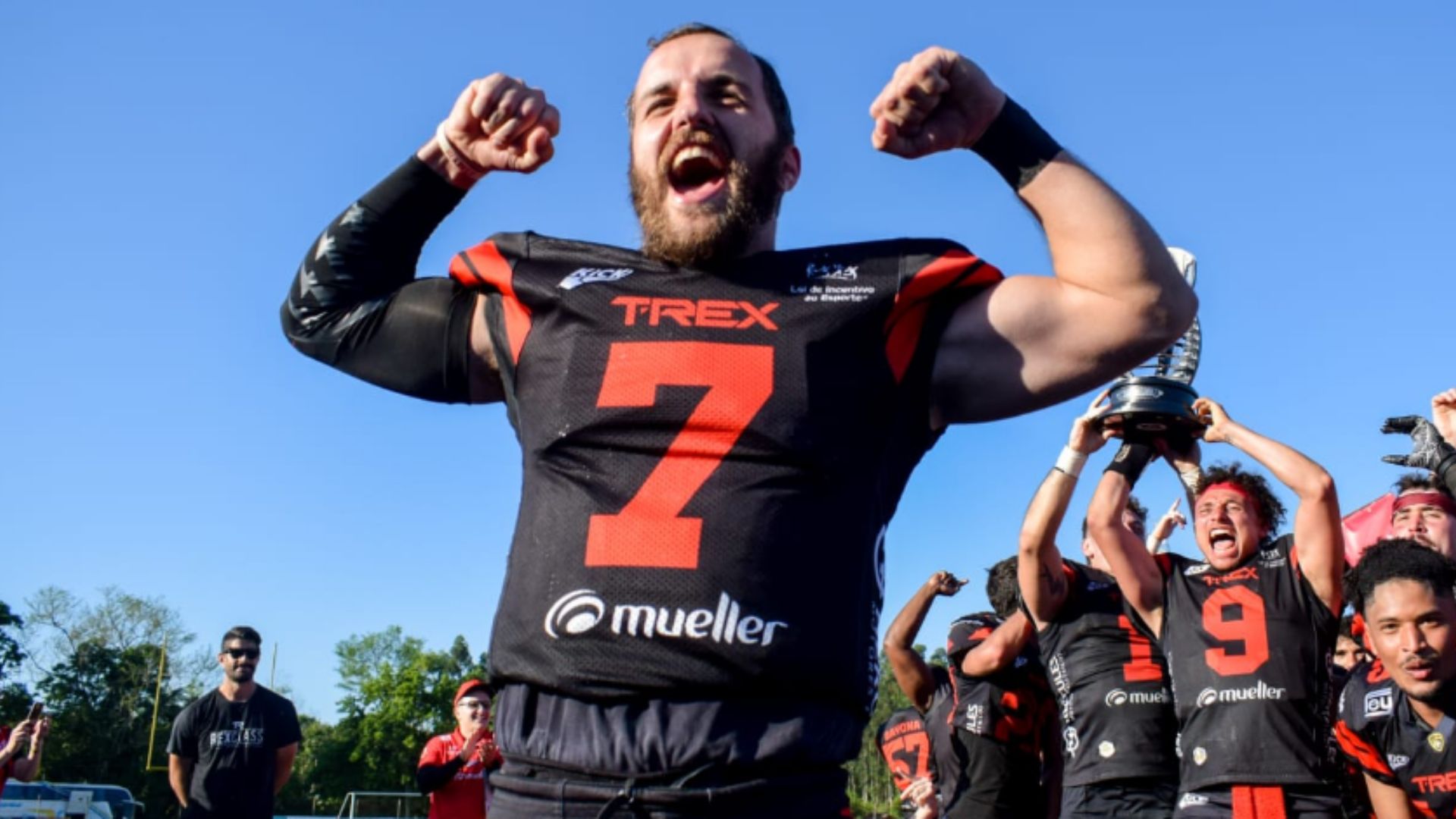 T-Rex arrasa Santa Maria Soldiers e conquista a Conferência Sul da Liga BFA - Richard Ferrari