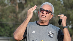 Hélio dos Anjos, da Ponte Preta, fez um forta acusação contra o Vasco - Diego Almeida/Ponte Press