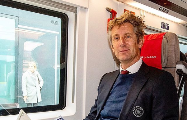Van der Sar trabalha com camisas da época de jogador - Reprodução Instagram