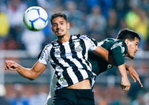 Santos: Presidente conversa com Conselho e comenta sobre a venda de Veríssimo - GettyImages