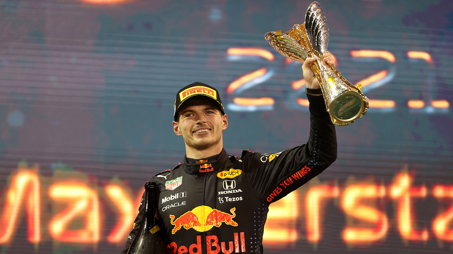 Max Verstappen assume ponta na última volta e garante título da Fórmula 1 - Getty Images