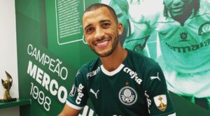 {} - Vitor Hugo (Crédito: Divulgação/César Greco/Palmeiras)