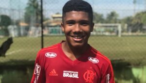 Vitor Isaias fazia parte da base do Flamengo desde agosto de 2018 - Instagram