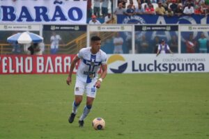 Walisson Maia divide rotina entre treinos pesado e tempo com a família - Divulgação