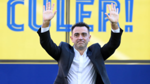 Xavi sendo apresentado como novo treinador do Barcelona - GettyImages