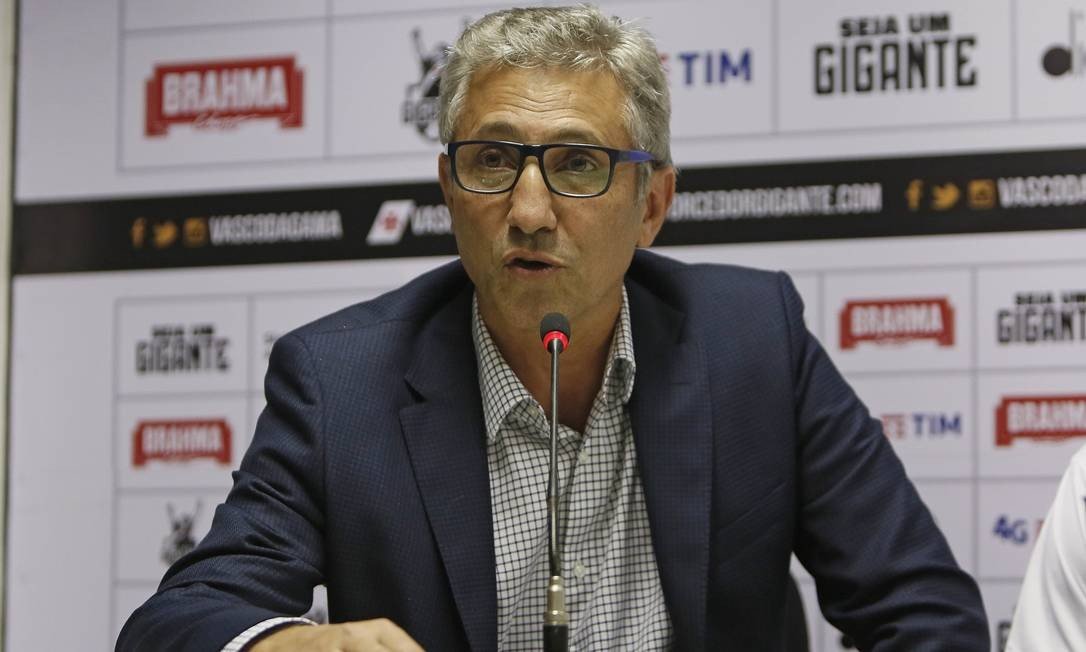 Alexandre admitiu que alguns jogadores do clube testaram positivo para a Covid-19 - Rafael Pinheiro