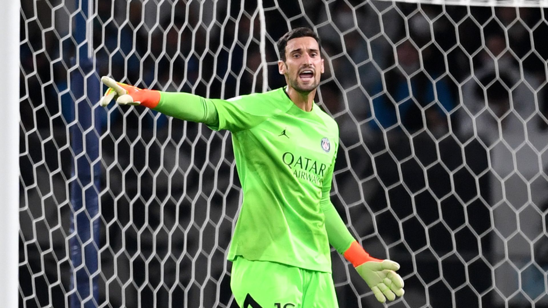 PSG: Sergio Rico segue internado em UTI; esposa pede orações - GettyImages