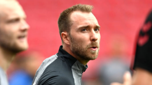 Médico diz que Eriksen não poderá atuar no futebol italiano - Getty Images
