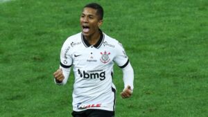 Corinthians e Cruzeiro vivem negociação problemática por destaque da série B - GettyImages
