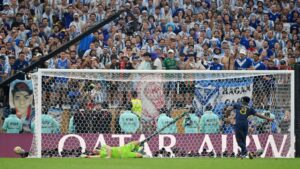 Tchouaméni foi alvo de ataques racistas após errar pela França na Copa do Mundo - GettyImages