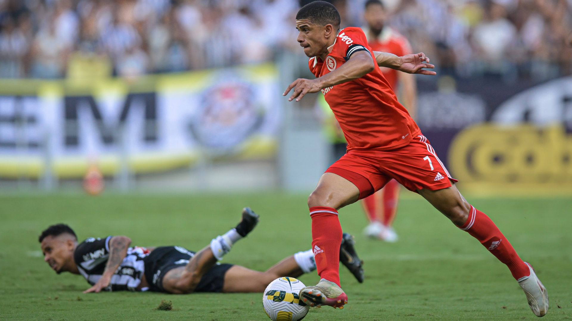 Taison vai deixar o Internacional em 2023 - Getty Images