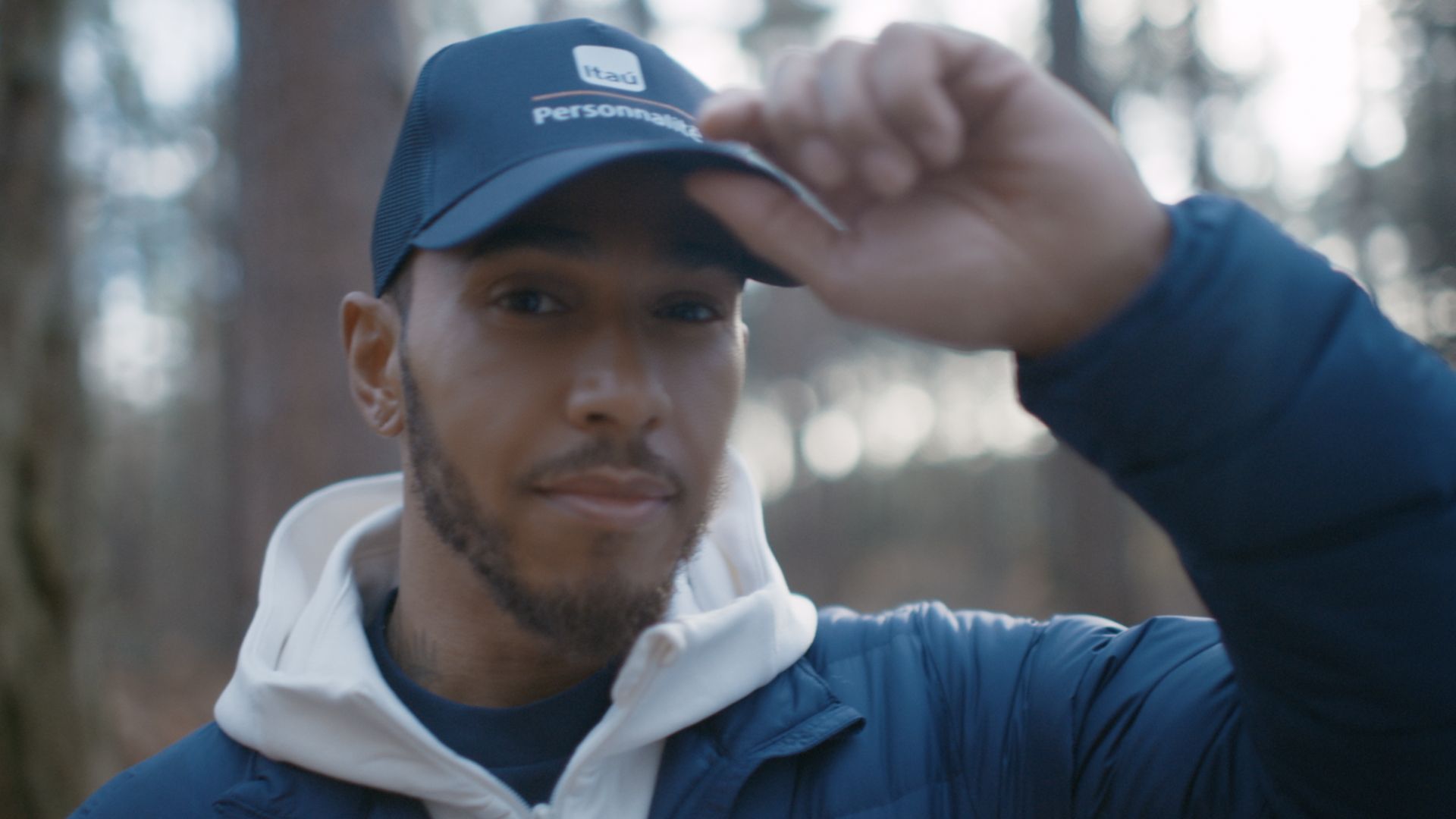 Hamilton movimentou a web após campanha publicitária - Reprodução / Youtube / Itaú