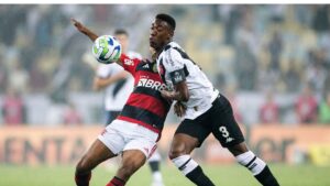 Léo, zagueiro do Vasco, no clássico contra o Flamengo - Daniel Ramalho/CRVG/Flickr